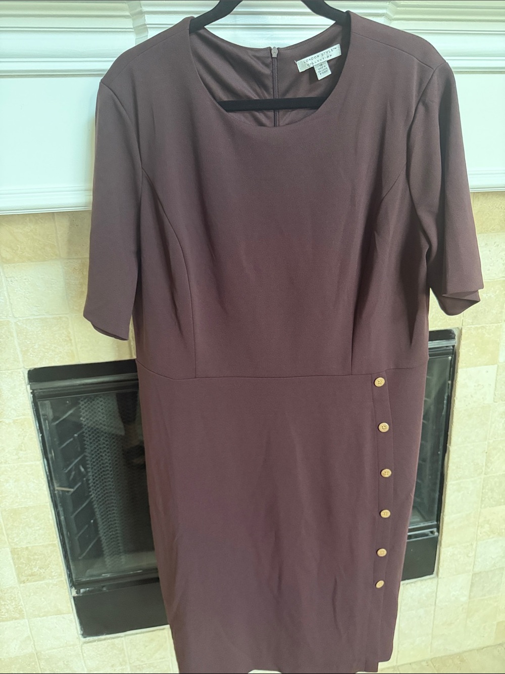 London Style Collection Plum Midi Sheath Dress with Side Buttons SZ 18 Plum